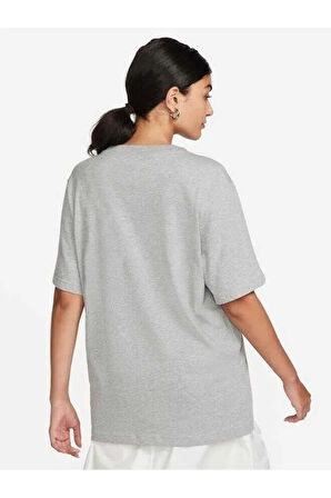 Sportswear Essential Nakış Swooslu Short-sleeve Oversize Kadın Tişört