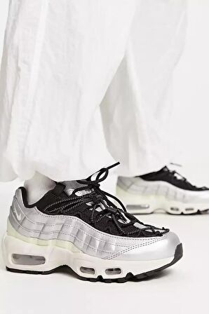 Nike Air Max 95 Metallic ( Dar Kalıp 1 Numara Büyük Alınız ) Kadın Spor Ayakkabı