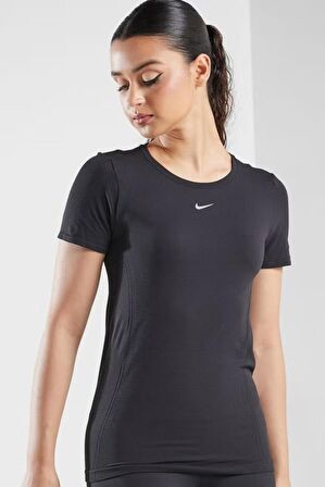 Nike Dri-Fit Advantage Aura Sleeve Slim Fit Kesim Siyah Kadın Spor Tişört