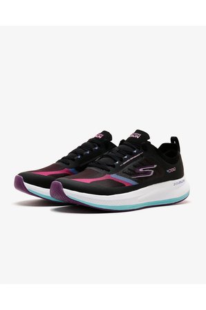 GO RUN PULSE - FAST STRİDE Kadın Siyah Koşu Ayakkabısı 128658 BKMT