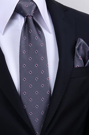 Esgue Hand Made 8 cm Kare Desen Gri Kırmızı Renk Mendilli Kravat
