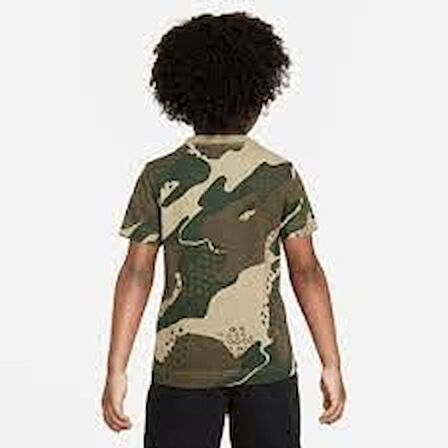 Nike  Club Seasonal Camo Ss Çocuk T-shirt