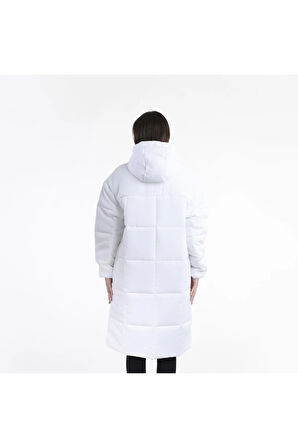 Wmns Mont Nsw Tf Thrmr Clsc Parka (FB7675-100) Bir Beden Küçük Almanızı Öneriyoruz