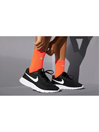 Nike Tanjun EasyOn Kadın Siyah Günlük Ayakkabı DX9041-003