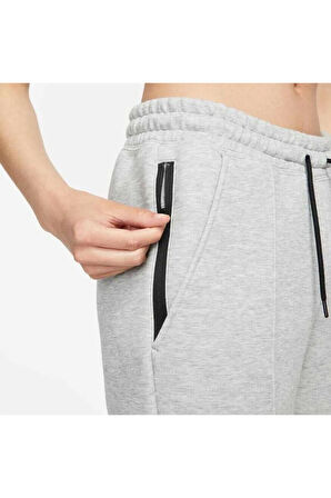 NİKE Tech Fleece Mr Jogger Kadın Eşofman Altı FB8330-063
