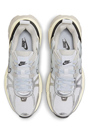 Nike V2K Run Kadın Koşu Ayakkabı  FD0736-100