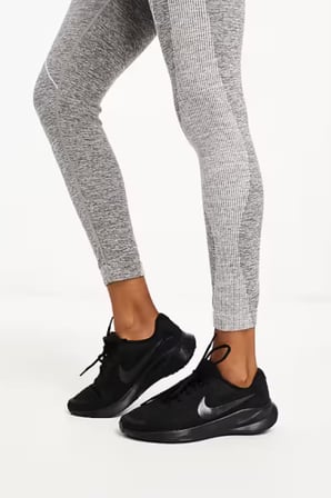 Nike Running Revolution 7 Siyah Kadın Koşu & Antrenman Ayakkbısı