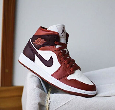 Air Jordan 1 Mıd Kahverengi Unısex Boğazlı Sneaker Ayakkabı BQ6472-200