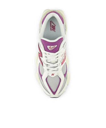 New Balance 9060
Magenta Sneaker 