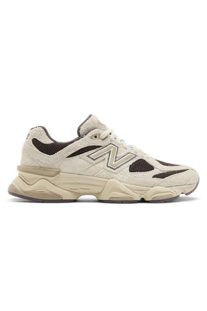 New Balance 9060 Kadın Spor Ayakkabı