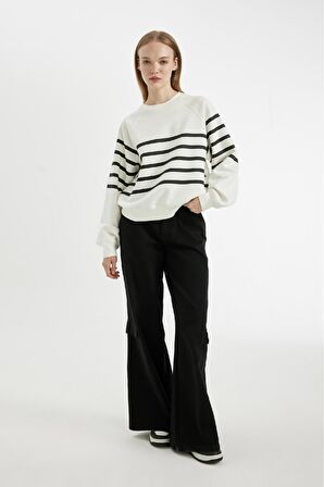 DeFacto Coool Oversize Geniş Kalıp Bisiklet Yaka Çizgili Kalın Sweatshirt C8193AX24WNWT32