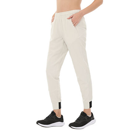 A1376926-110-110 Under Armour Ua Unstoppable Jogger Kadın Eşofman Altı Beyaz