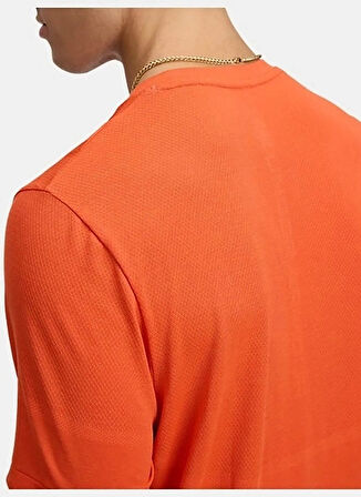 1376781-847 UA Vanish Elite Seamles Kırmızı Yuvarlak Yaka Fitted Erkek T-Shirt