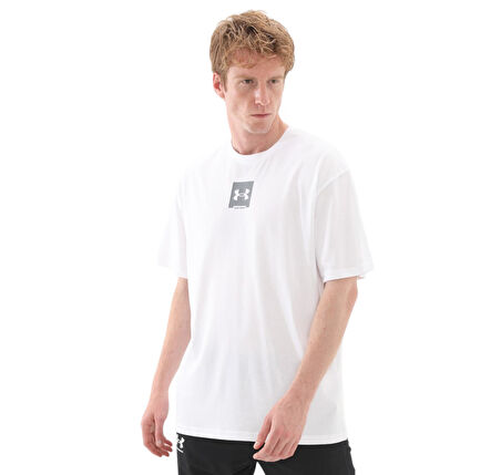 A1386803-101 Under Armour Ua M Hw Os Sm Box Ss Erkek Şort Ve Kapri Beyaz