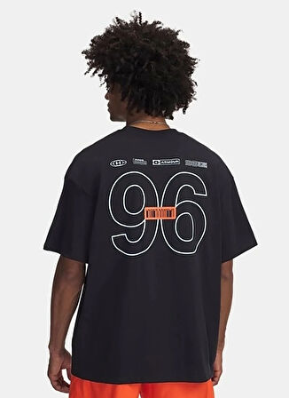 1390189-001 UA M HWT Hoops Mix Tape Yuvarlak Yaka Loose Fit Baskılı Siyah Erkek T-Shirt