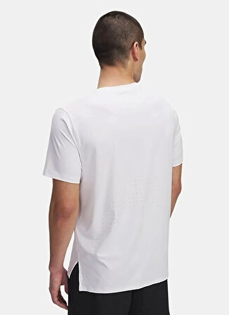 1389802-100 UA LAUNCH ELITE SHORTSL Yuvarlak Yaka Fitted Beyaz Erkek T-Shirt