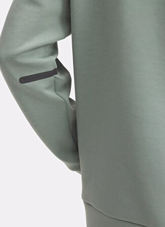 1389351-348 UA Unstoppable Flc Crew Yuvarlak Yaka Fitted Yeşil Erkek Sweatshirt