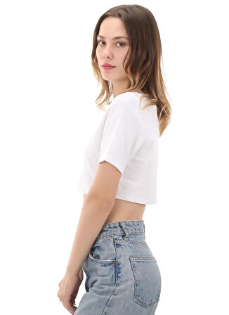 Vans VN000P5VWHT1-W STYLE 76 II CREW CRO Beyaz Yuvarlak Yaka Normal Düz Kadın T-Shirt