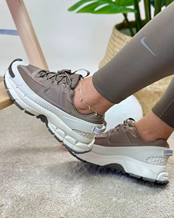 NİKE Zoom Vomero Roam 'Light Bone Mink Brown' KADIN SNEAKER-HQ2181-006