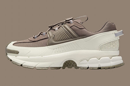 NİKE Zoom Vomero Roam 'Light Bone Mink Brown' KADIN SNEAKER-HQ2181-006