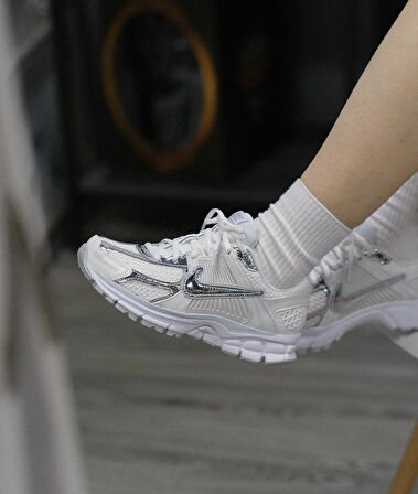 NİKE Zoom Vomero 5 'Chrome Toe' KADIN SNEAKER-SPRTX