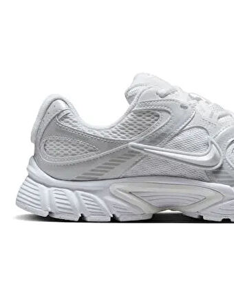 Nike Women's V5 Rnr Sneaker BEYAZ