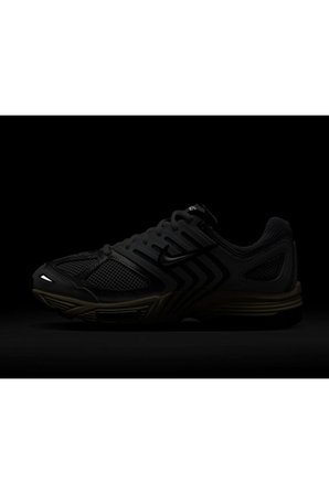 W Air Pegasus 2005 Kadın Günlük Ayakkabı HQ1675-100 Gri