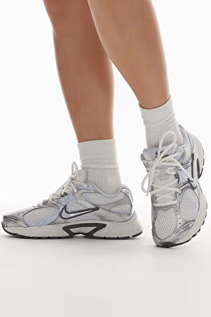 Nike V5 Rnr Gri Kadın Günlük Spor Ayakkabı 