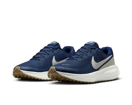 Nike Revolution 8