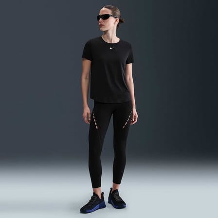 Nike One Classic IB9408-010 Dri-FIT Kısa Kollu Kadın Tişört - Siyah