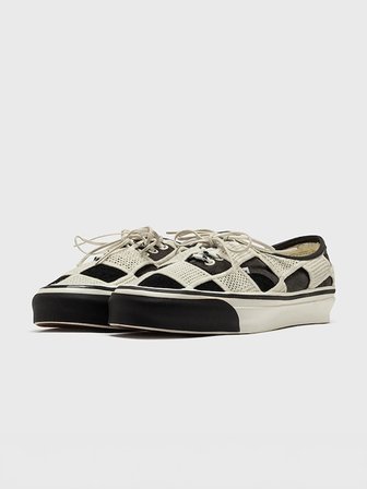 LX Authentic 44 Shell Knit Uniseks Siyah/Beyaz Spor Ayakkabı - VN000Y0R