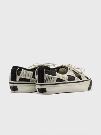 LX Authentic 44 Shell Knit Uniseks Siyah/Beyaz Spor Ayakkabı - VN000Y0R