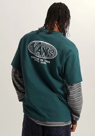 WORLD TOUR LOOSE SS TEE Erkek Koyu Yeşil T-Shirt - VN000VY8