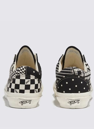 Vans VN000XCGBLK1 OVAL LOGO LOOSE SS TEE Siyah Yuvarlak Yaka Normal Desenli Erkek T-Shirt