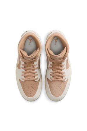 Air Jordan 1 Mid SE Bej Limited Kadın Basketbol Ayakkabısı