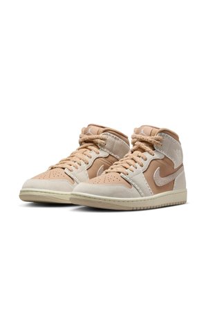 Air Jordan 1 Mid SE Bej Limited Kadın Basketbol Ayakkabısı