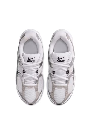Nike V5 RNR Çocuk Spor Ayakkabı