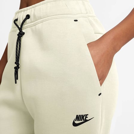 Nike Sportswear Tech Fleece Beyaz Kadın Eşofman Altı HV6779-133