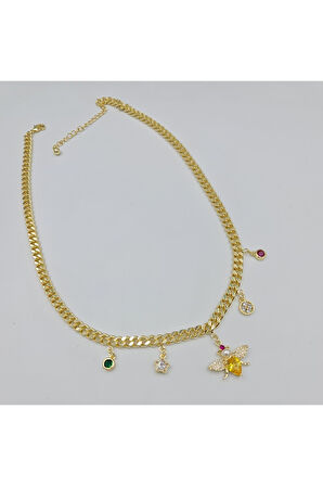 Objeli Şık Kadın Kolye