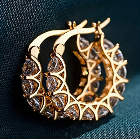 Gold Kubik Zirkon Taşlı Gösterişli Kadın Küpe