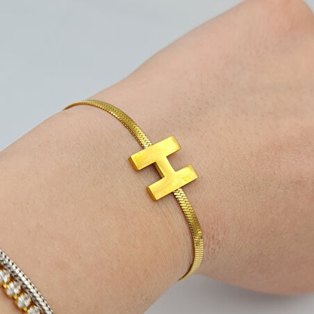 Altın Renk Çelik H Harf Detaylı Ayarlanabilir Bileklik – 17+6 cm