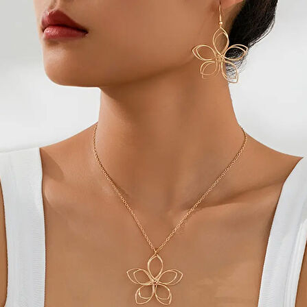 Gold Çiçek Objeli Kolye Sallantılı Küpe Set