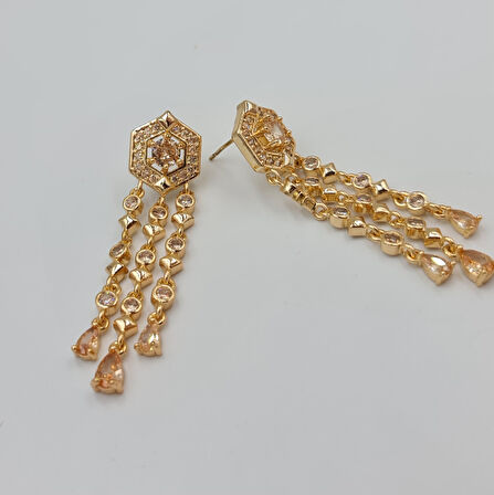 Altıgen Taşlı Sallantılı Küpe – Rose Xuping, Işıltılı Zirkon Detaylı, Kararmaz, Özel Tasarım (5,4 x 1,2 cm)
