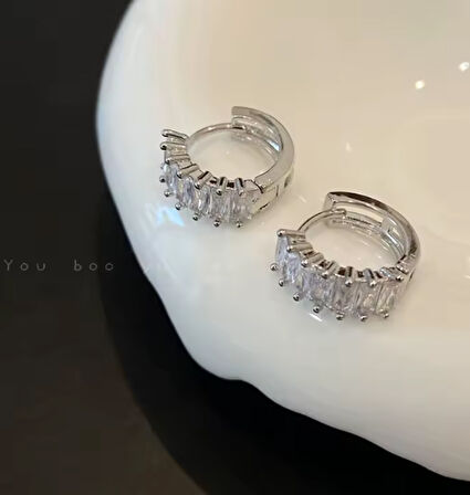 Gümüş Renk Baget Zirkon Taşlı Şık Xuping Halka Küpe - Kararmaz (1,3 cm)