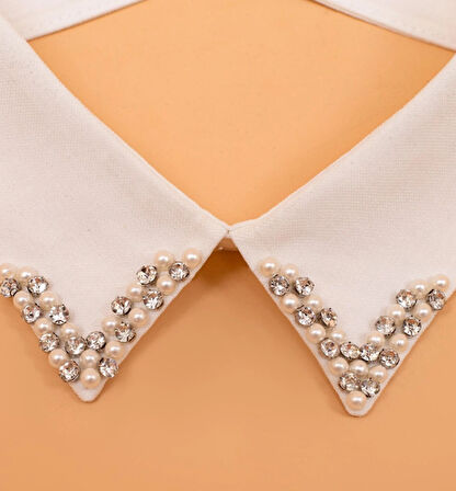 Beyaz Taşlı Şık Takılıp Çıkarılabilir Yaka