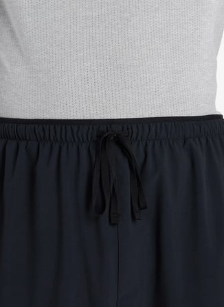 New Balance MB61Q6QO-BK Run Essentials Jogger Siyah Lastikli Bel Normal Düz Erkek Eşofman Altı