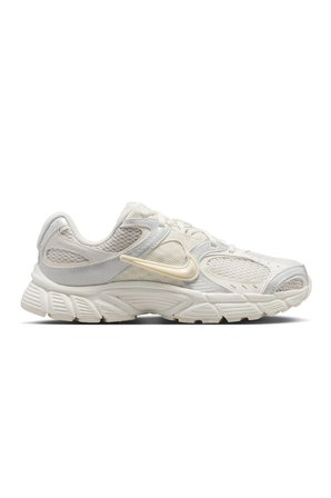 Nike V5 RNR Kadın Spor Ayakkabı