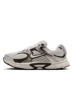 Nike V5 RNR HQ6411-005 Beyaz/Siyah Kadın Günlük Spor Ayakkabı