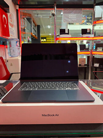 APPLE MACBOOK AİR M2 8GB RAM 512GB SSD 15 İNÇ RETİNA EKRAN GECE MAVİSİ teşhir