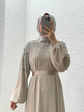 Nazenin Altı Fırfırlı Üstü Taşlı Abaya-GE752 Taş
